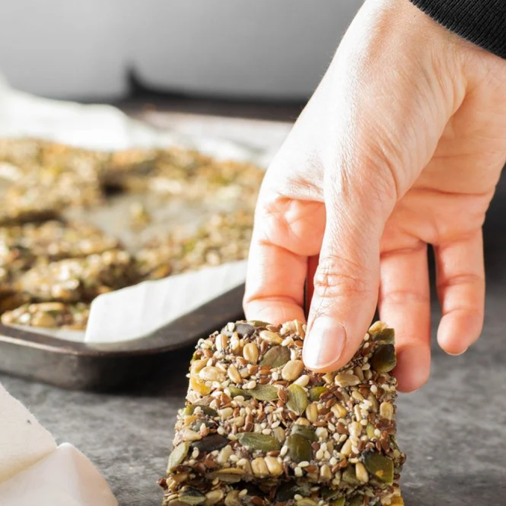 Naturiga unsuz tohum kraker ıspanaklı 40 gr paket, glutensiz tahılsız vegan tohum krakeri